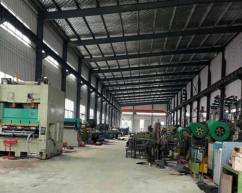 Overview of the efficient and organized hammer mill screen production line at AGRO-GREENGO.