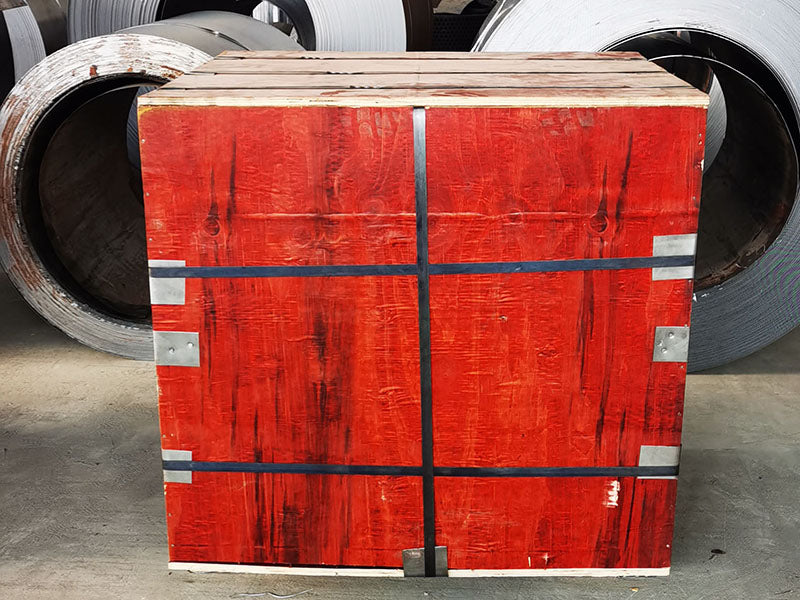 polishing screen securely packed in wooden case for safe shipping